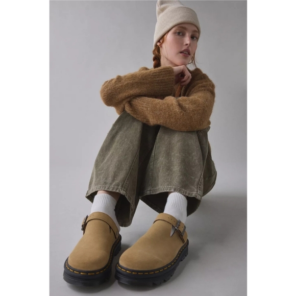 Dr. Martens Shoes - 🆕️ Dr Martens Isham Desert Oasis Tan Suede Mules Womens 11 Men 9 Streetwear